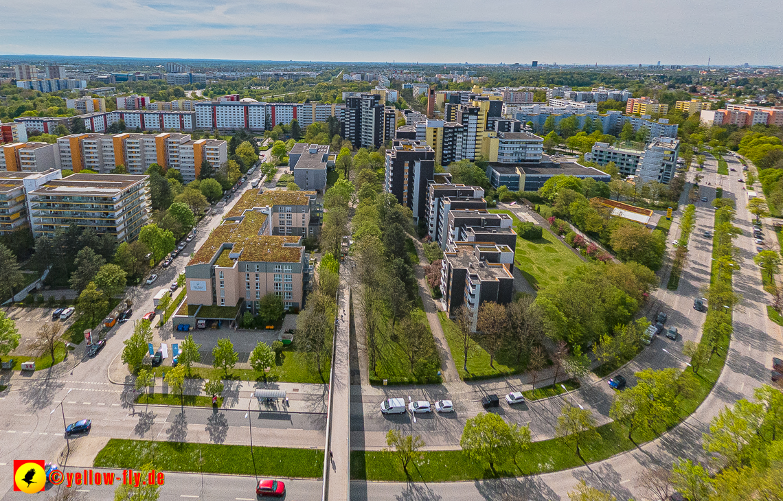 04.05.2023 - Luftbilder vom Marx-Zentrum uns seiner Umgebung in Neuperlach